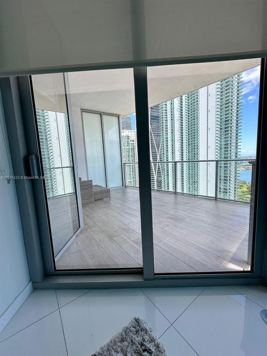 851 NE 1st Ave #3005, Miami FL 33132