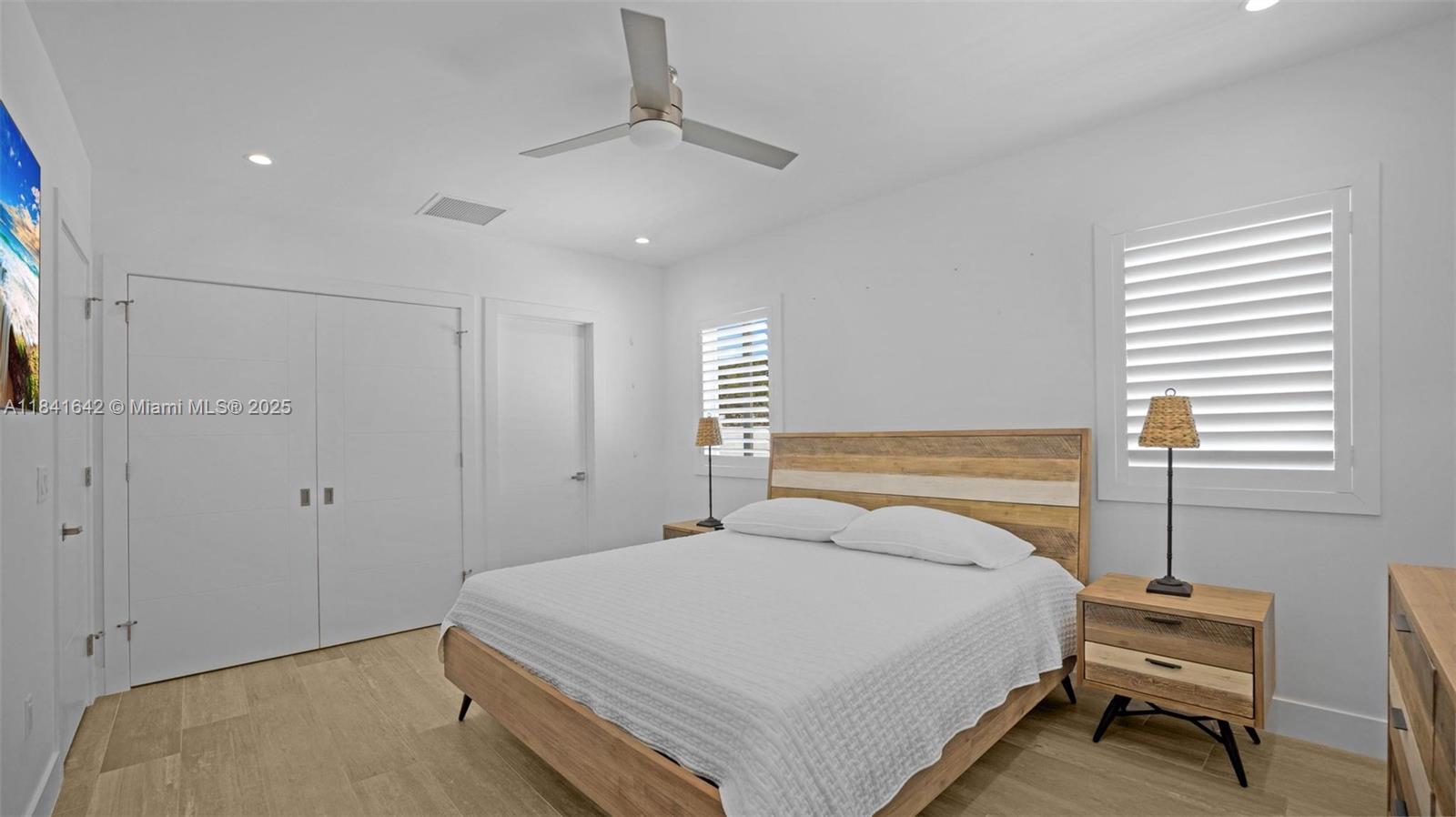 Elegant master bedroom retreat at 410 Bowie Ln - Home in Key Largo