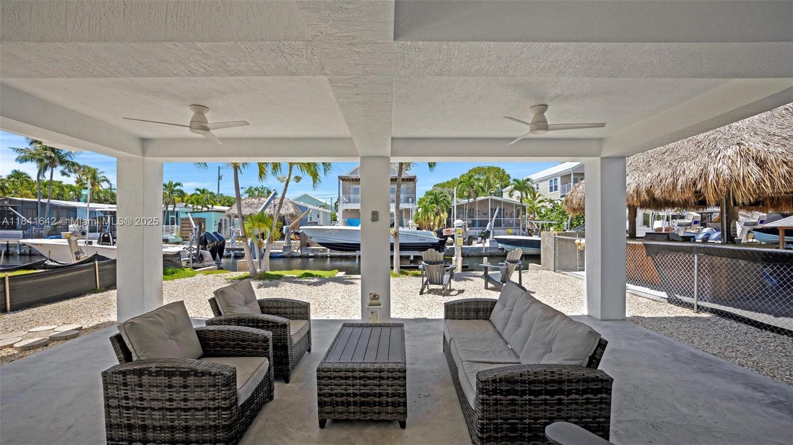 Waterfront views and dock access at 410 Bowie Ln - Home in Key Largo