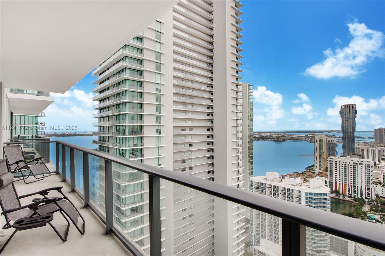 Paraiso Bayviews Condo