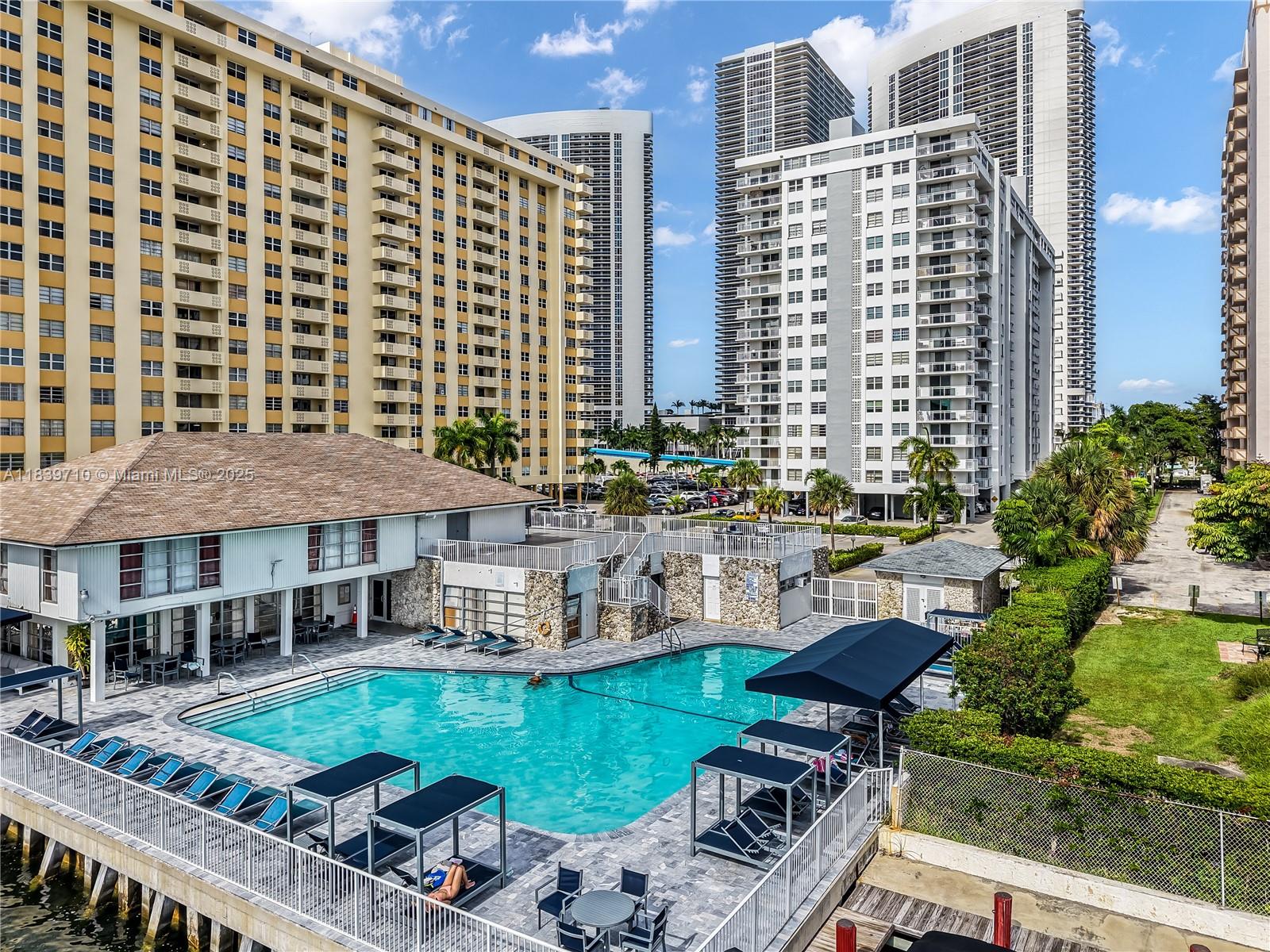 Plaza Towers South Condo