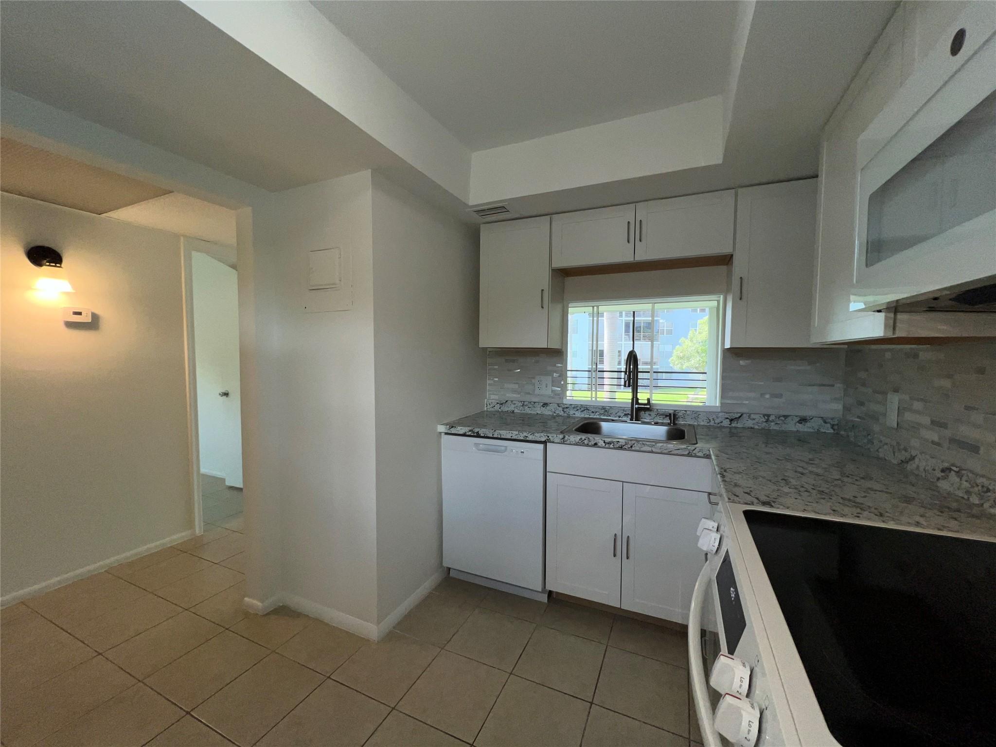 Homes for sale in Oakland Park, FL | 117 Royal Park Dr #2A, Oakland Park, FL 33309 | MLS# F10515564