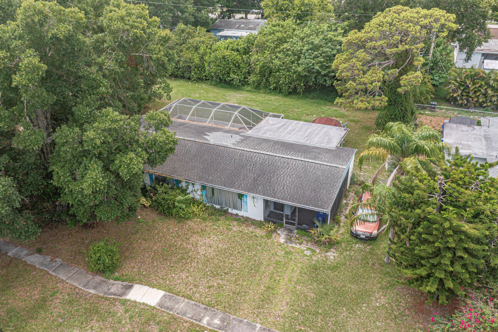 Homes for sale in Vero Beach, FL | 2185 32nd Avenue, Vero Beach, FL 32960 | MLS# R11108099