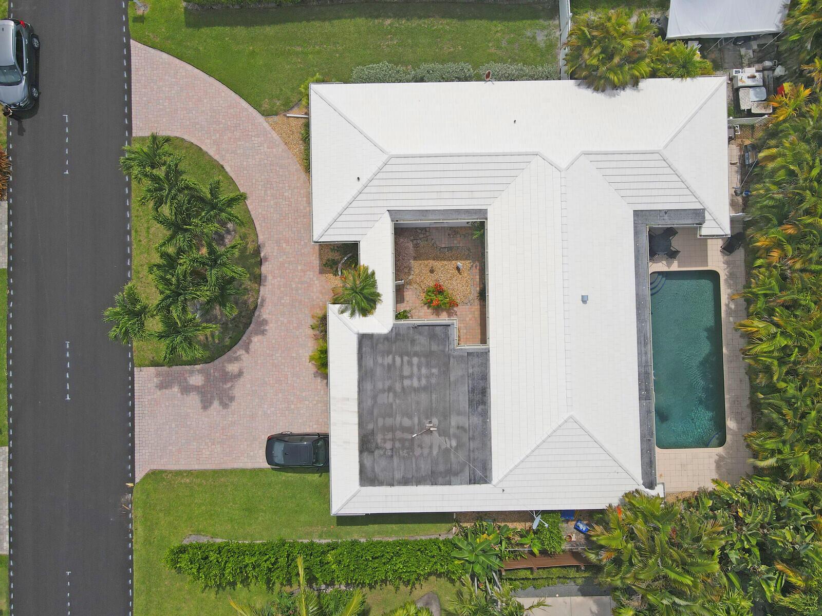 Homes for sale in Singer Island, FL | 1211 Bimini Lane, Singer Island, FL 33404 | MLS# R11108130