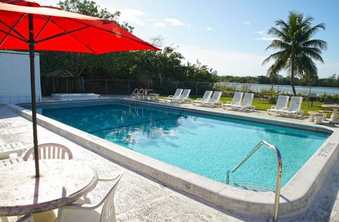 Homes for sale in Davie, FL | 3140 Sw 51st Avenue, Davie, FL 33314 | MLS# R11108170