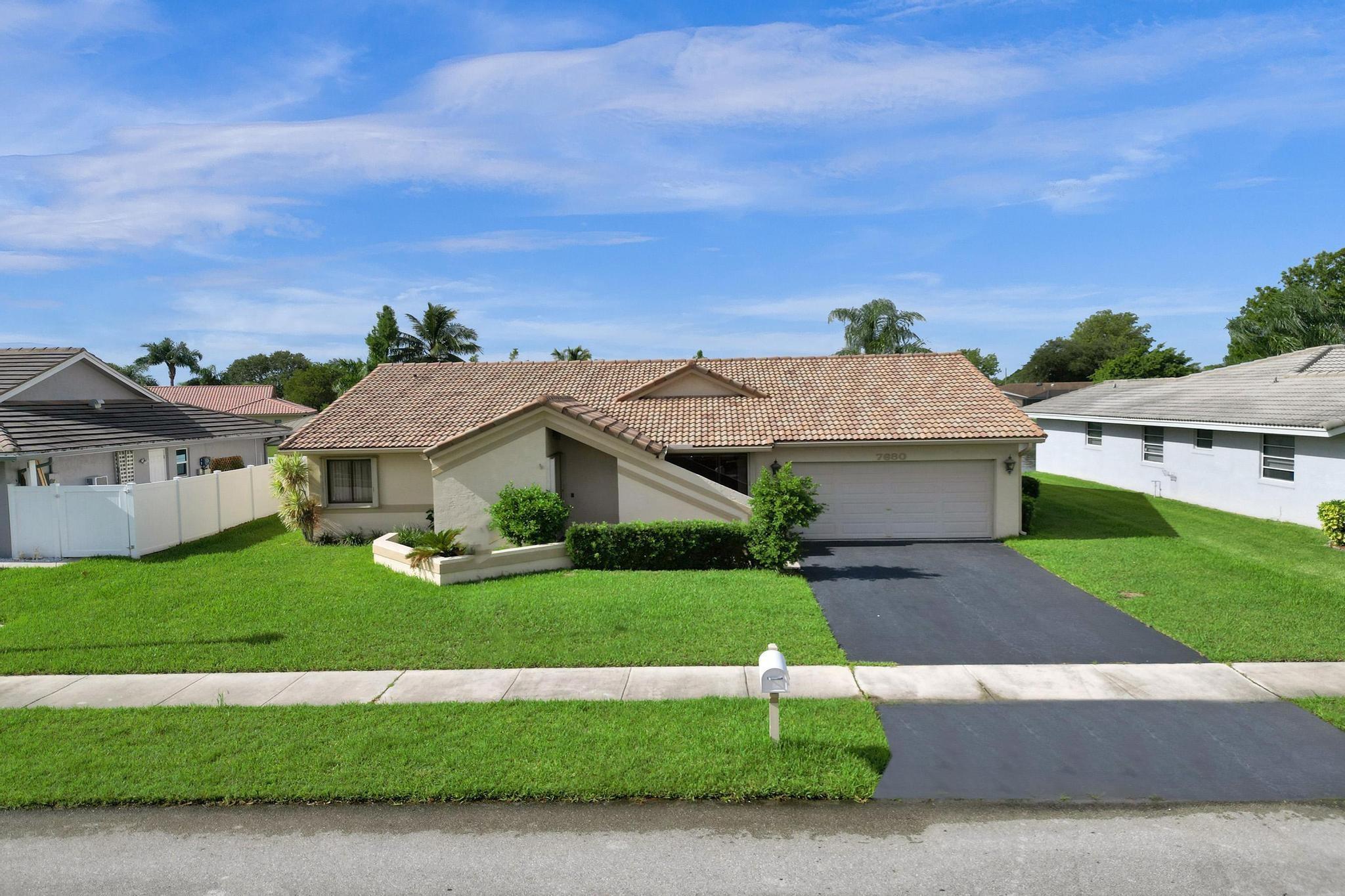 7680 23rd St Margate FL 33063 | F10515204