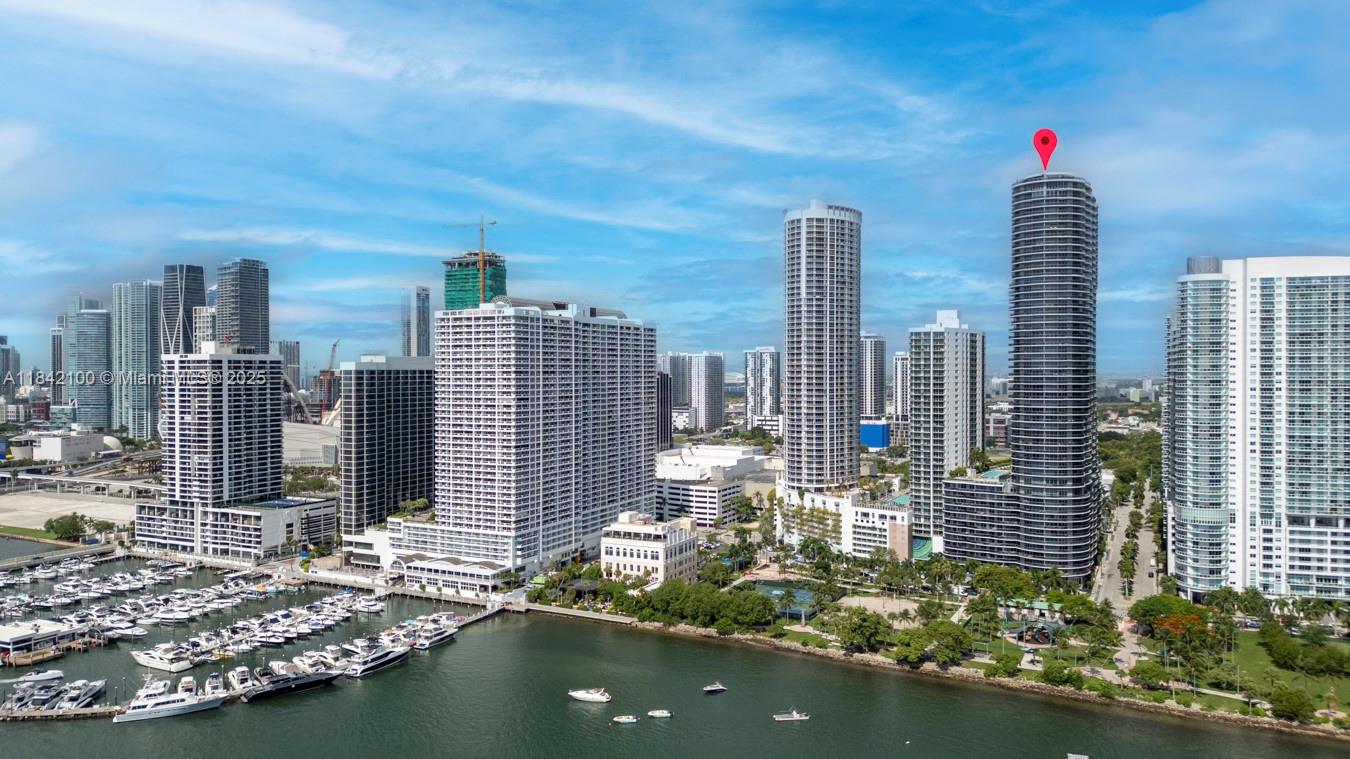 Condo for Sale in Miami, FL