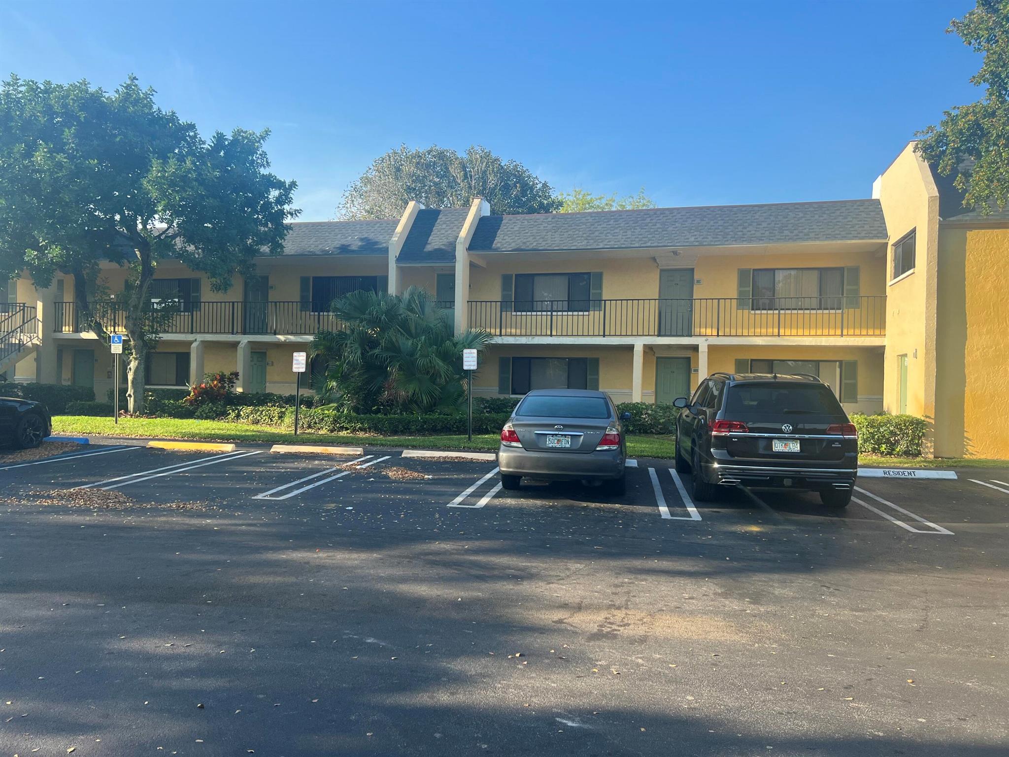 Meadows On The Green Cond