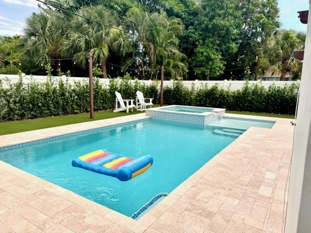 250 10th St Delray Beach FL 33444 | F10515767