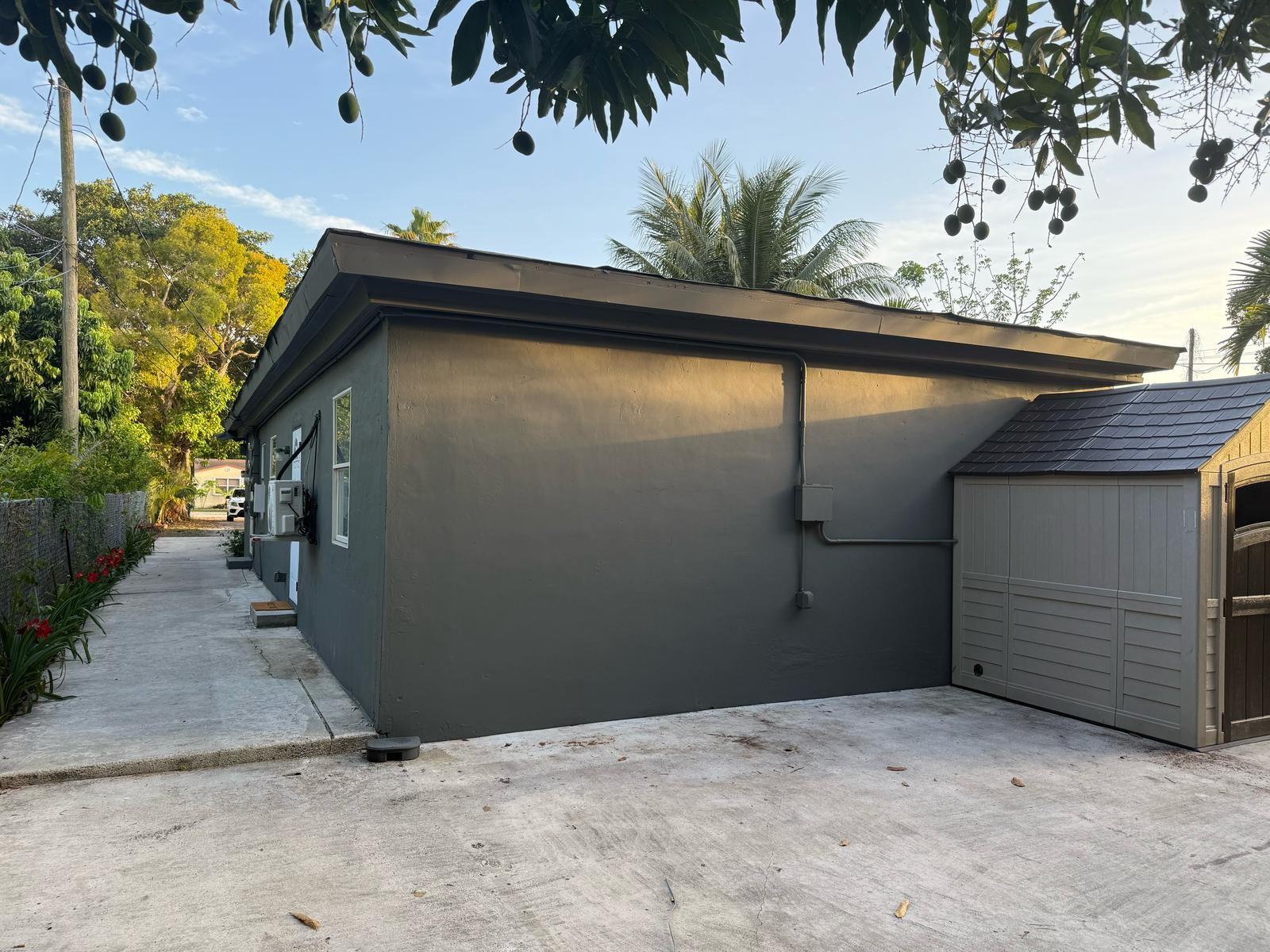 Homes for sale in Hollywood, FL | 2739 Lincoln St, Hollywood, FL 33020 | MLS# F10515780