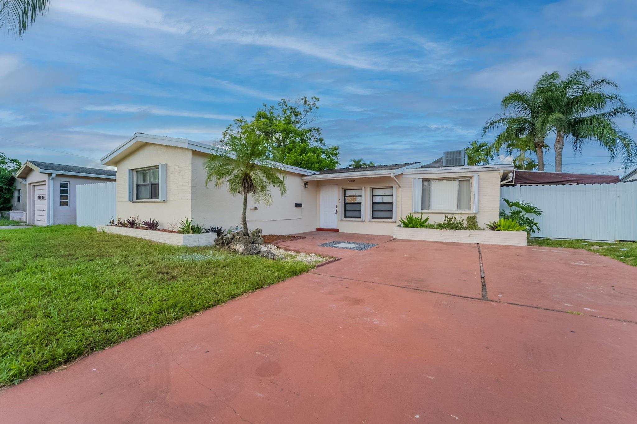 Palm Lane Villa 4 45-21 B