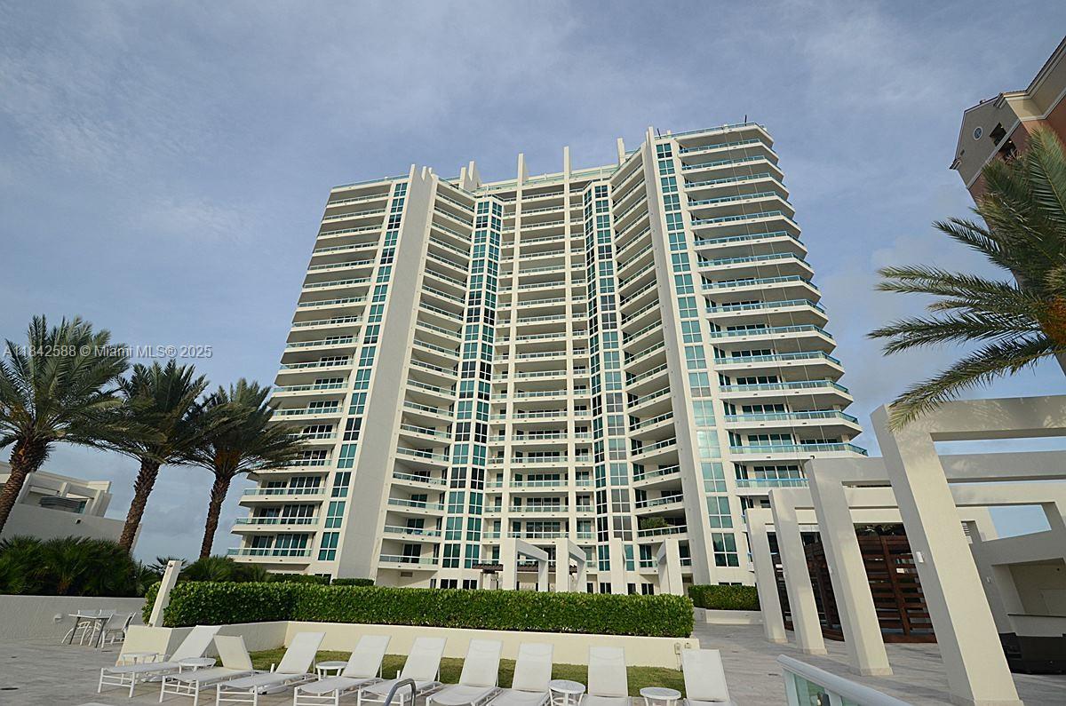 Las Olas Beach Club Condo