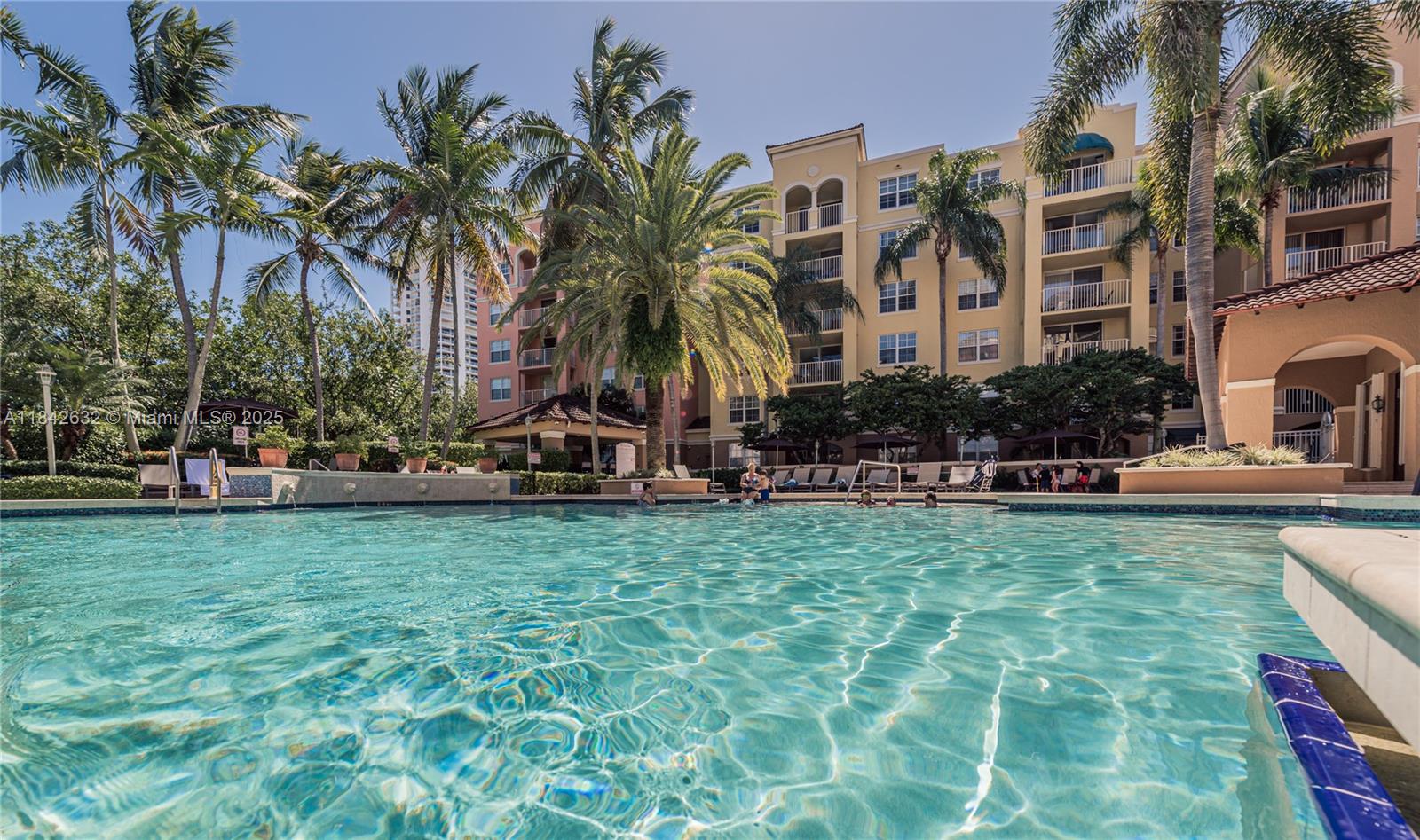 The Yacht Club At Aventura