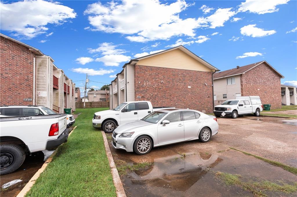 Homes for sale in La Place, LA | 717 Woodland Dr, La Place, LA 70068 | MLS# 2512402