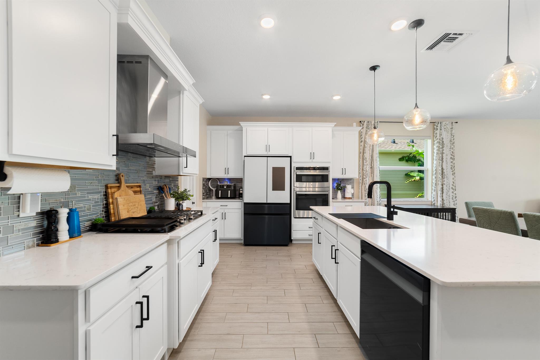 Homes for sale in Loxahatchee, FL | 1145 Haywagon Trail, Loxahatchee, FL 33470 | MLS# R11108507