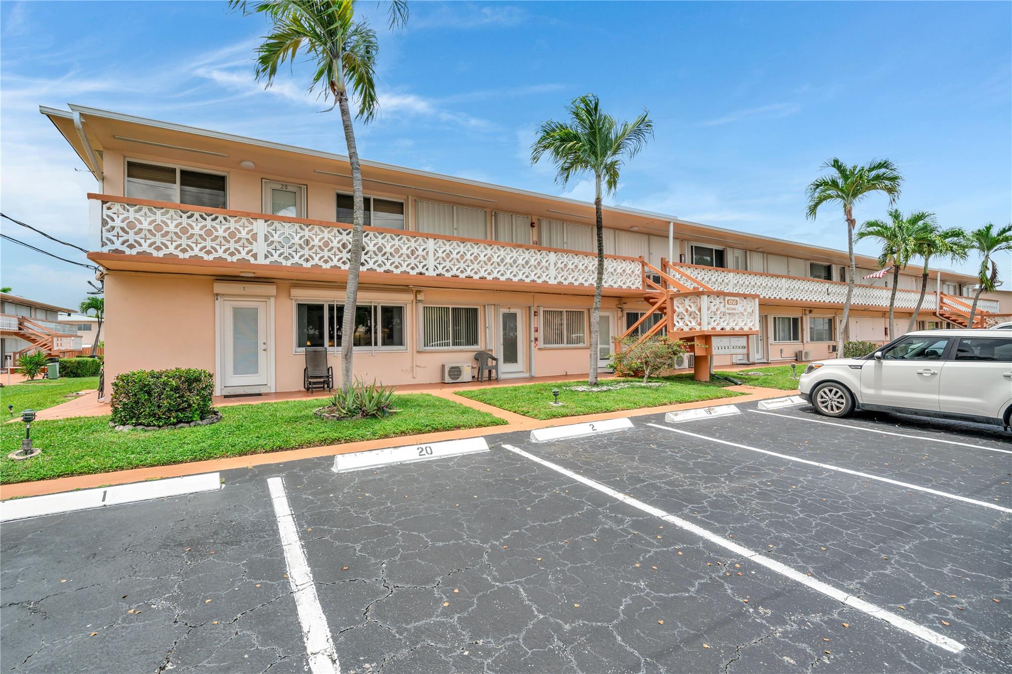 Homes for sale in Hallandale Beach, FL | 1050 Sw 11th St #1L, Hallandale Beach, FL 33009 | MLS# F10515880