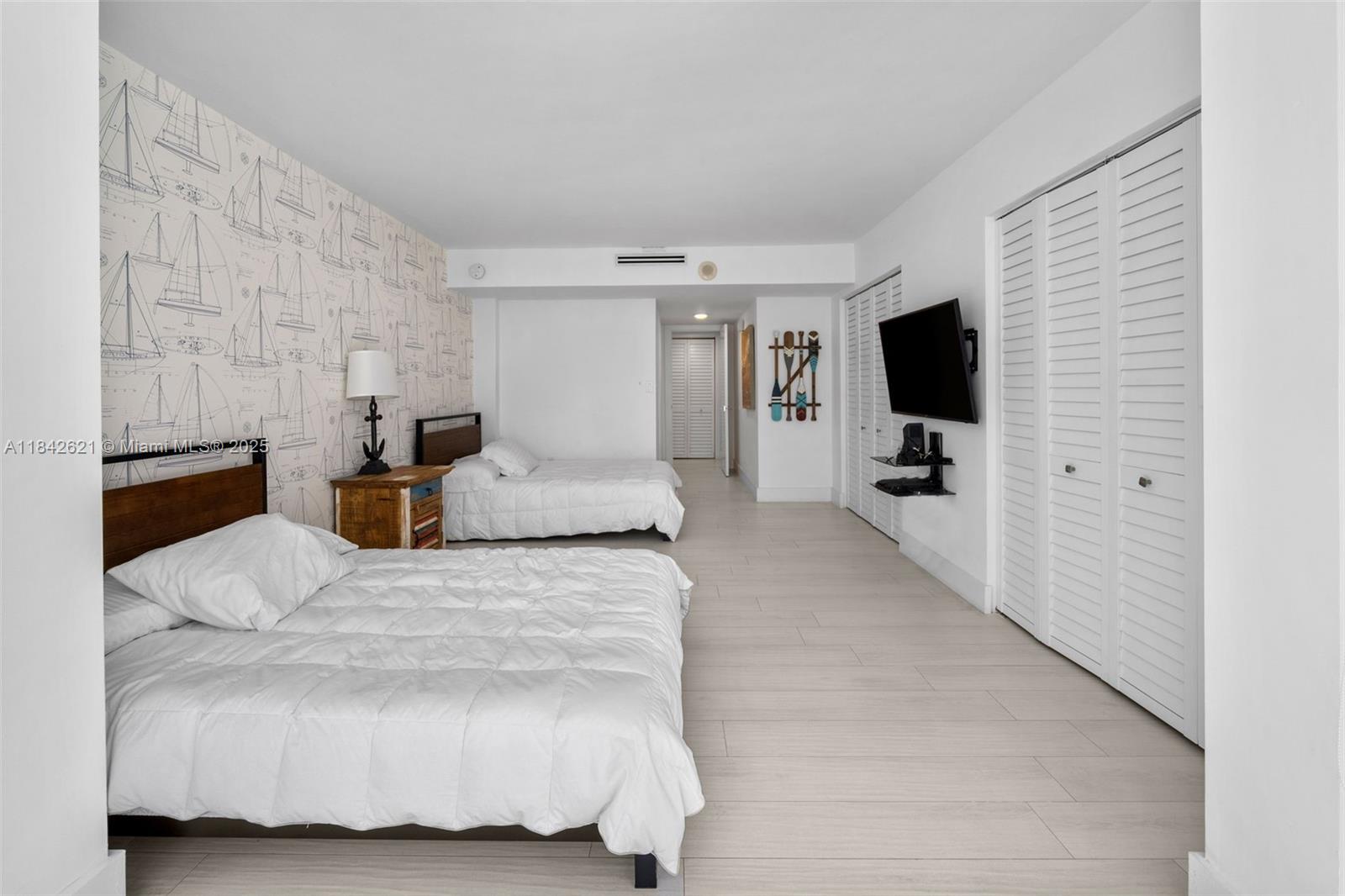600 Grapetree Dr #9CN, Key Biscayne FL 33149