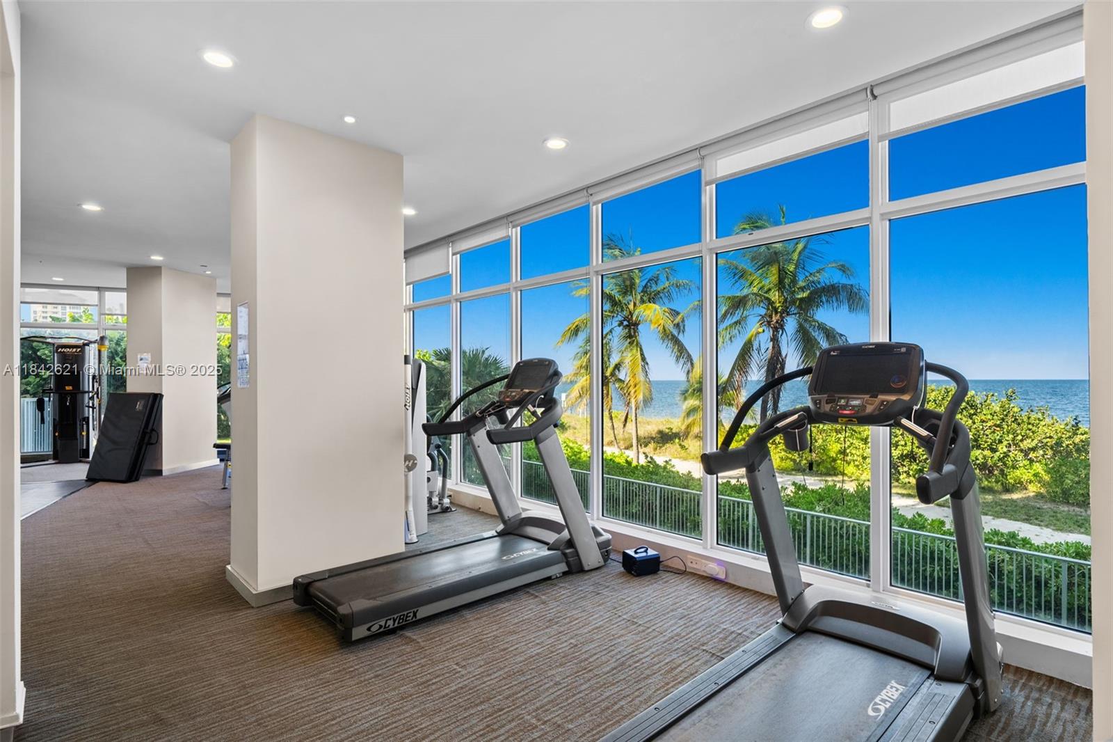 600 Grapetree Dr #9CN, Key Biscayne FL 33149