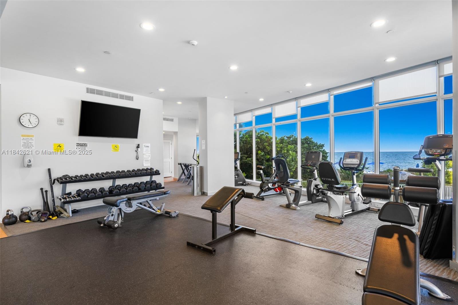 600 Grapetree Dr #9CN, Key Biscayne FL 33149
