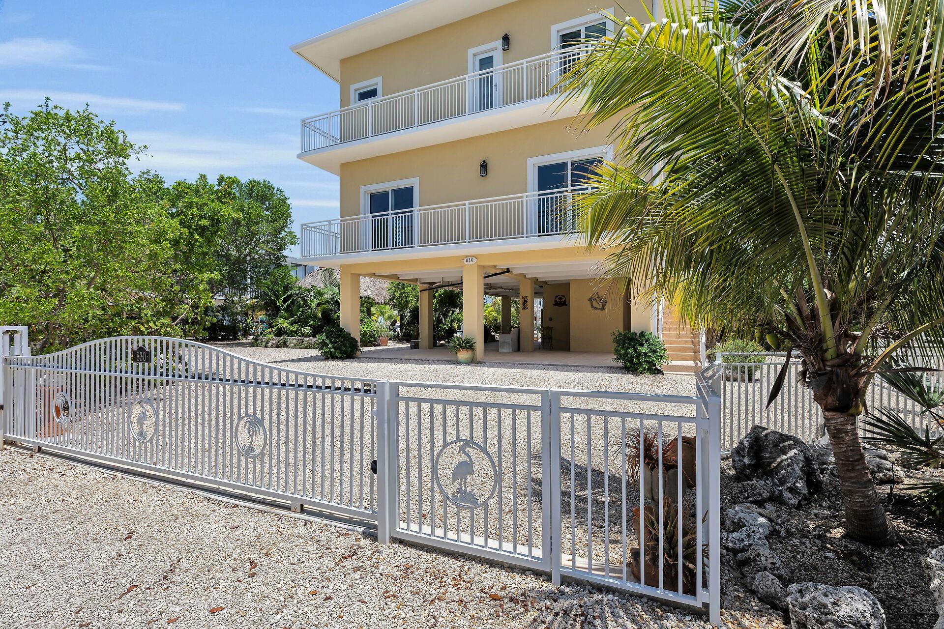 Homes for sale in Key Largo, FL | 830 Egret Ln, Key Largo, FL 33037 | MLS# F10515901