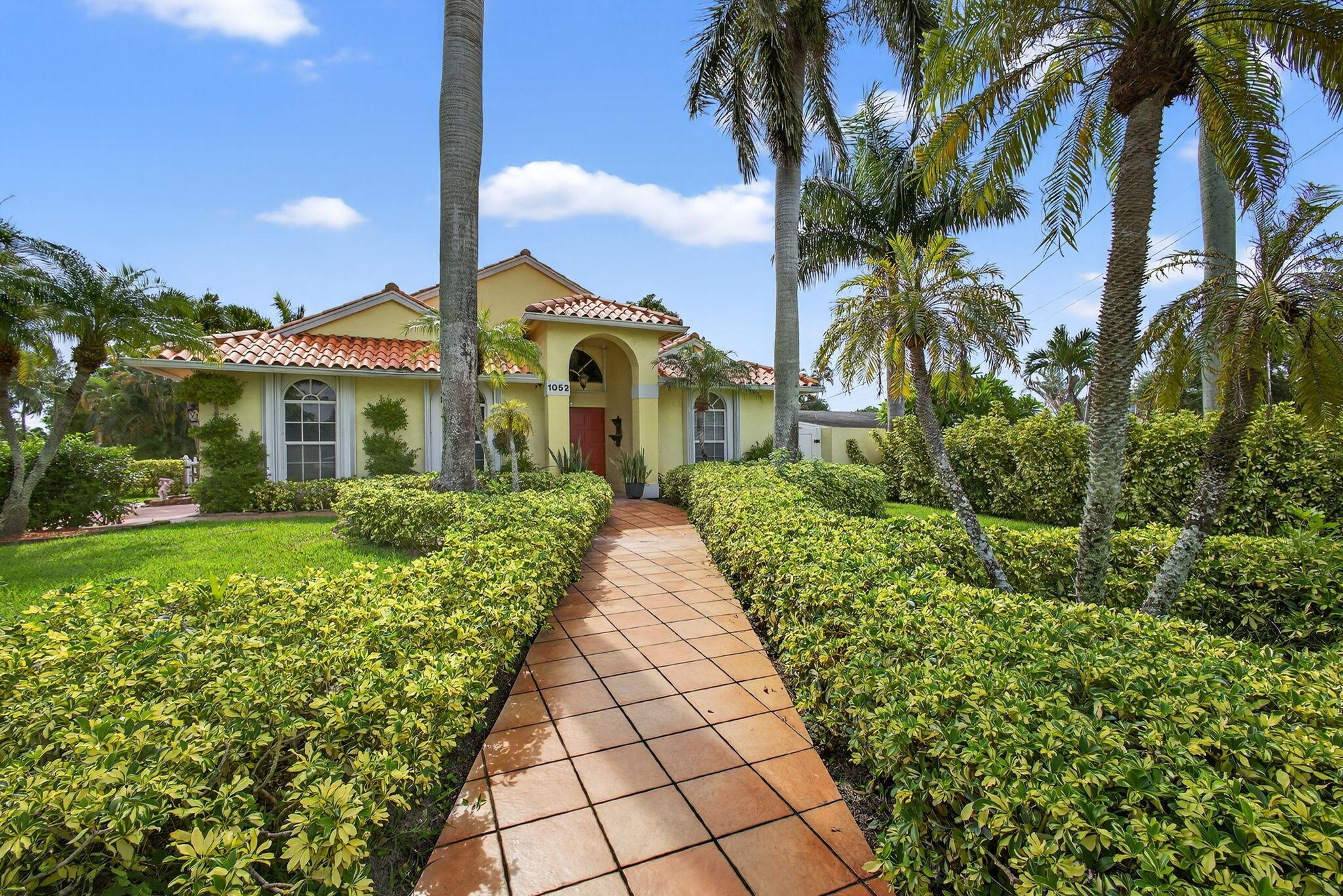 Homes for sale in West Palm Beach, FL | 1052 W Shore Dr, West Palm Beach, FL 33406 | MLS# R11108842