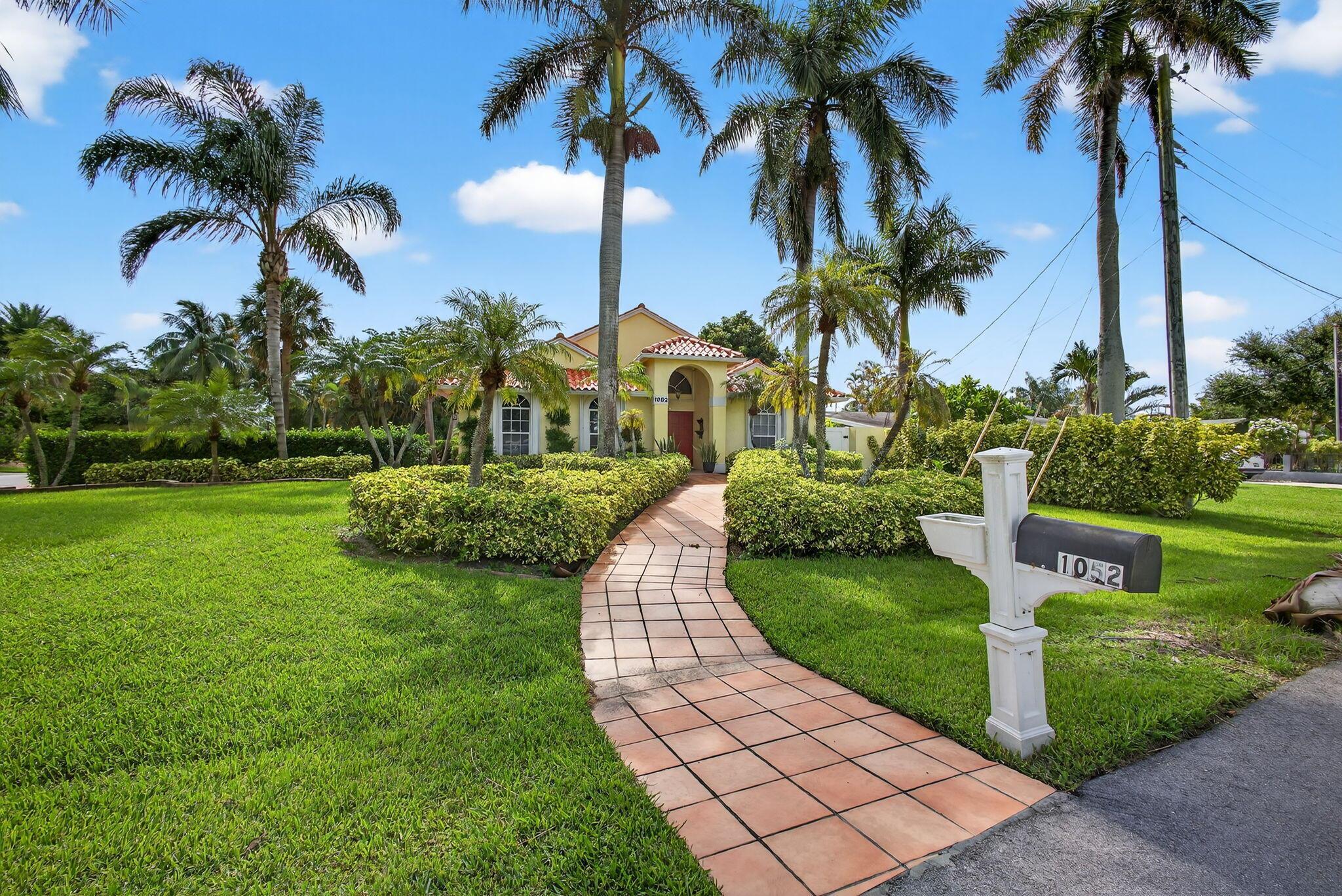 Homes for sale in West Palm Beach, FL | 1052 W Shore Dr, West Palm Beach, FL 33406 | MLS# R11108842