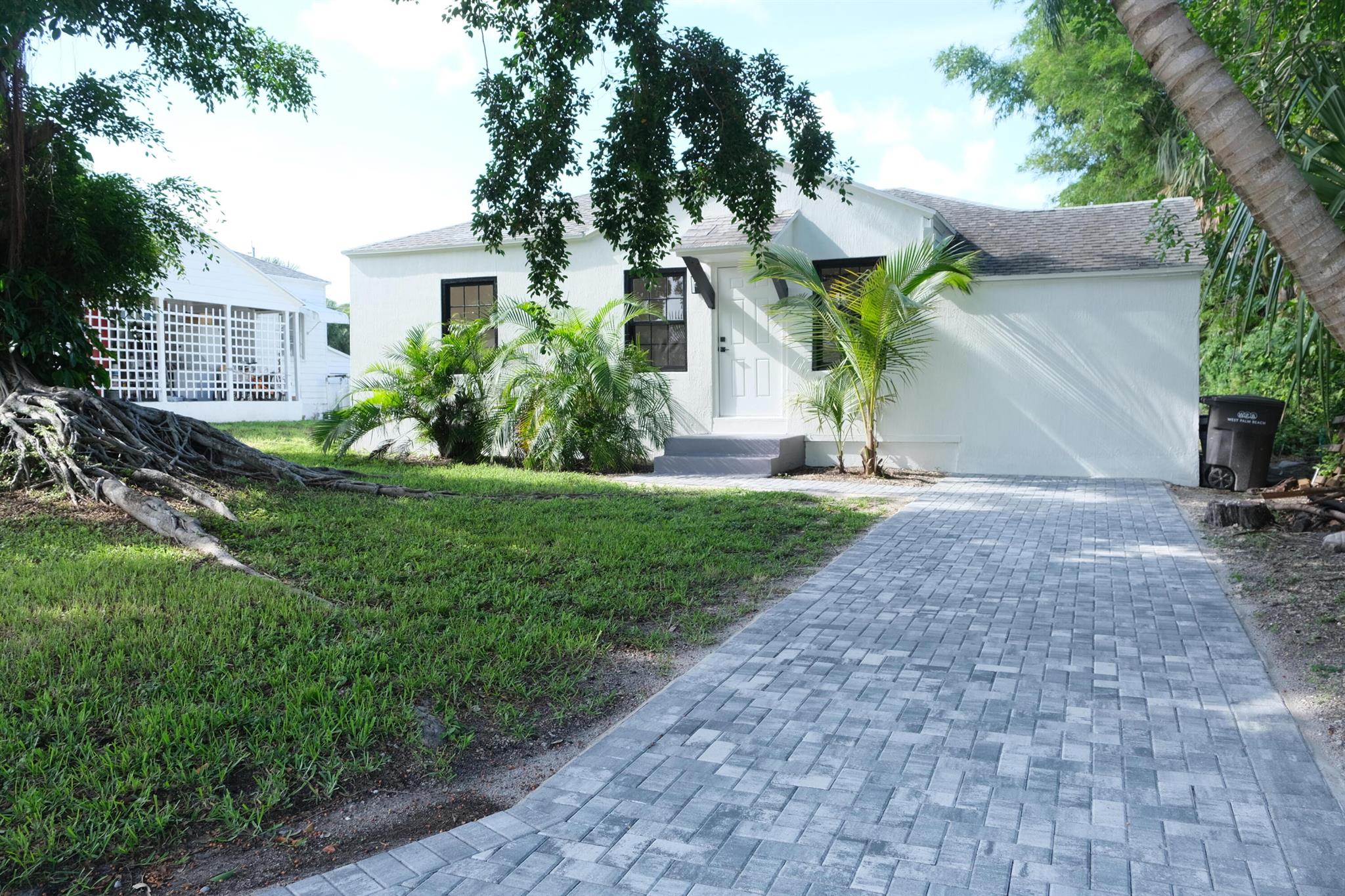 816 Tuscaloosa Street West Palm Beach FL 33405 | R11108865