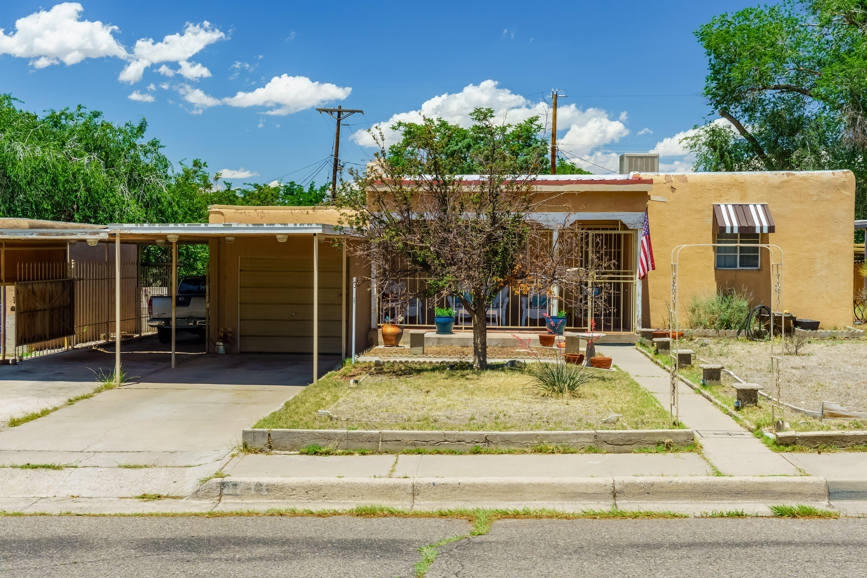 Homes for sale in Albuquerque, NM | 2711 San Joaquin Ave Se, Albuquerque, NM 87106 | MLS# 1088166