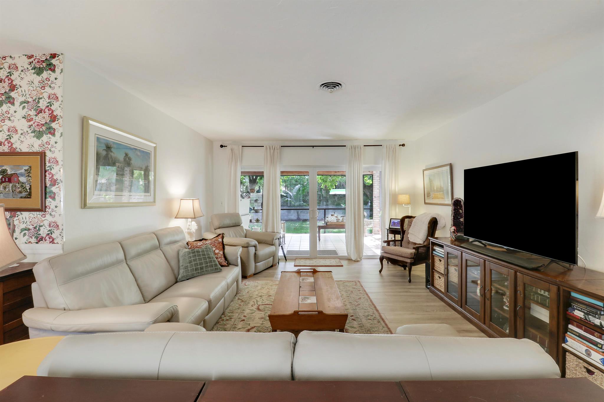 Homes for sale in Miami, FL | 10421 Sw 107th Street, Miami, FL 33176 | MLS# R11108965