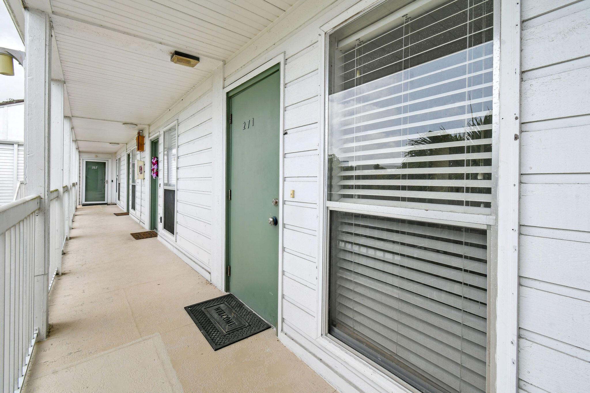 Homes for sale in Palm Beach Gardens, FL | 271 Cypress Point Dr #271, Palm Beach Gardens, FL 33418 | MLS# R11108998