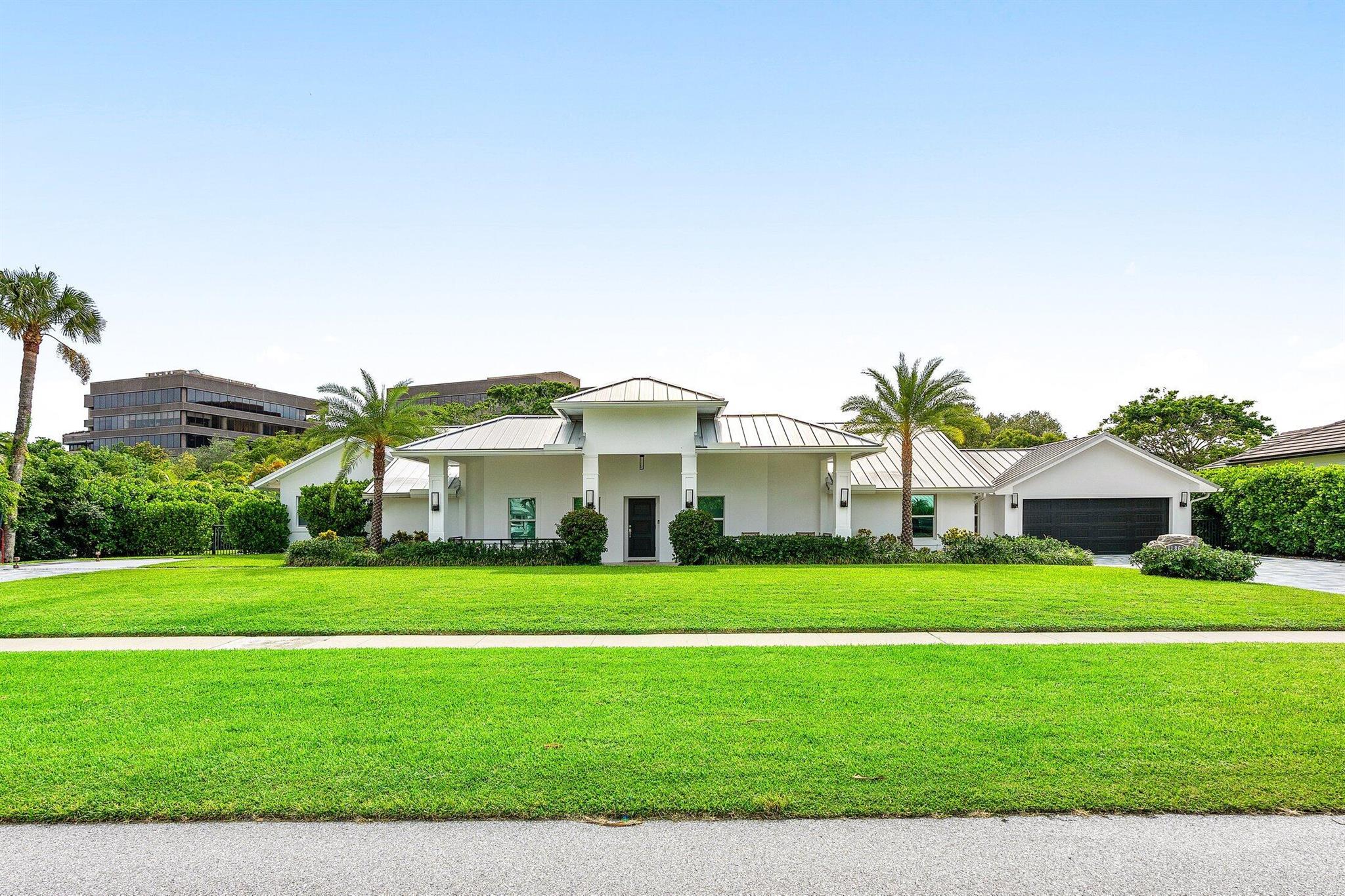 Homes for sale in North Palm Beach, FL | 11863 Lake Shore Pl, North Palm Beach, FL 33408 | MLS# R11109020