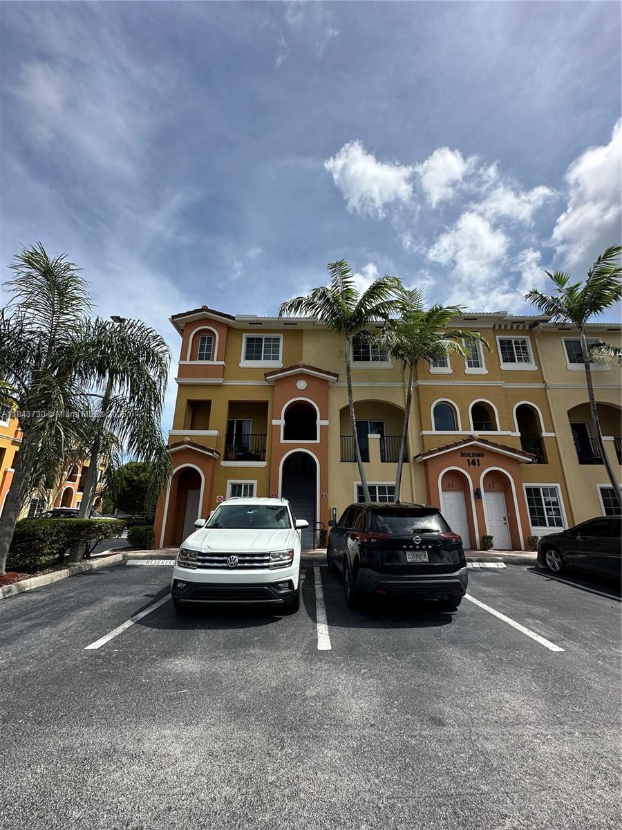 Highland Park Village Con