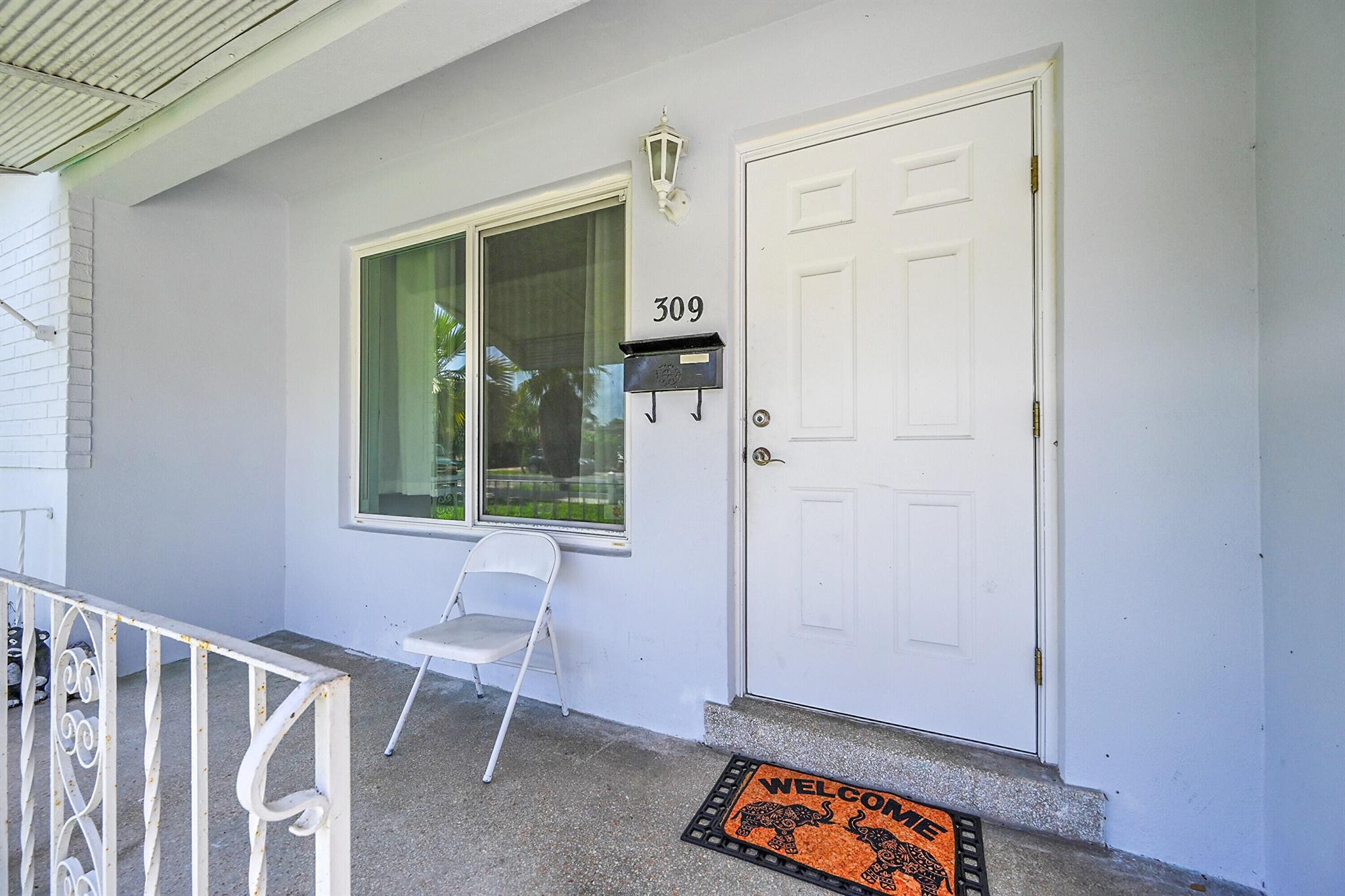 Homes for sale in Dania Beach, FL | 309 Sw 13Th Street, Dania Beach, FL 33004 | MLS# R11109039