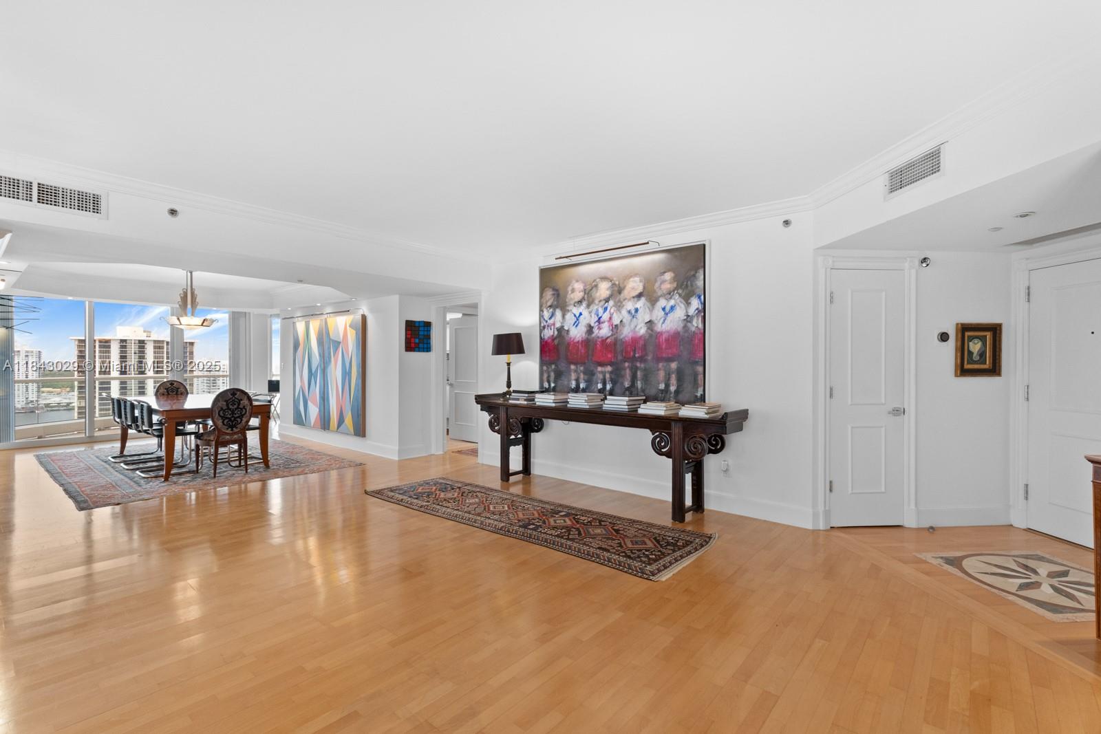 Condo for Sale in Aventura, FL