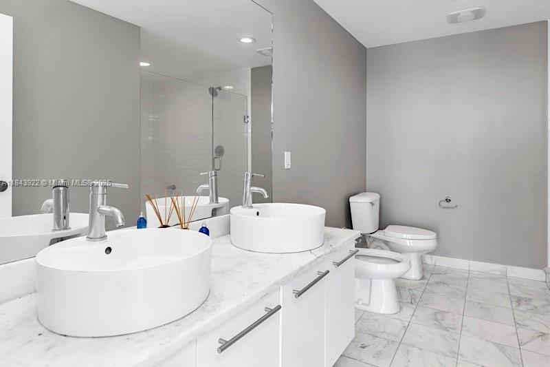 888 Biscayne Blvd #3605, Miami FL 33132