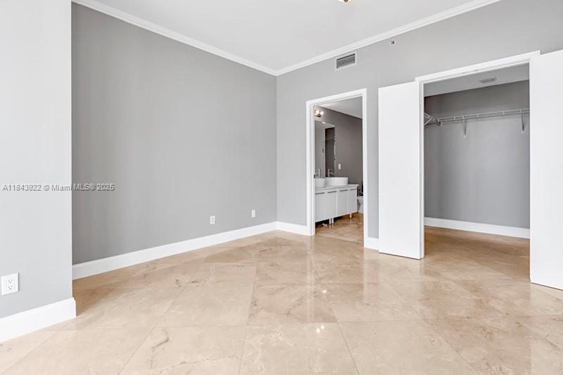 888 Biscayne Blvd #3605, Miami FL 33132