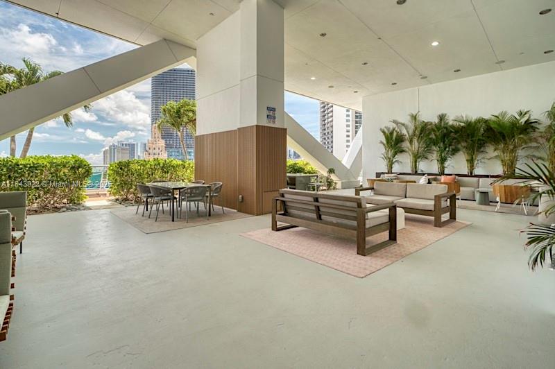 888 Biscayne Blvd #3605, Miami FL 33132