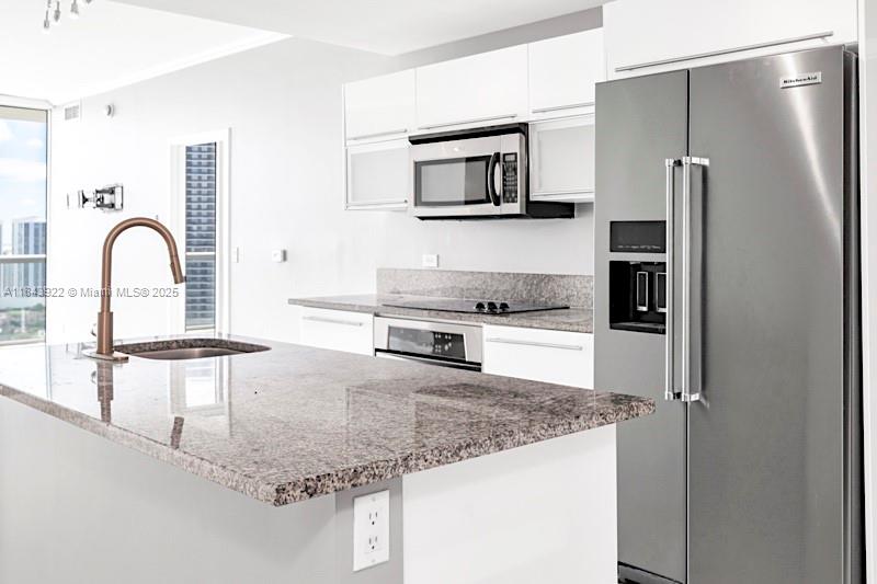 888 Biscayne Blvd #3605, Miami FL 33132