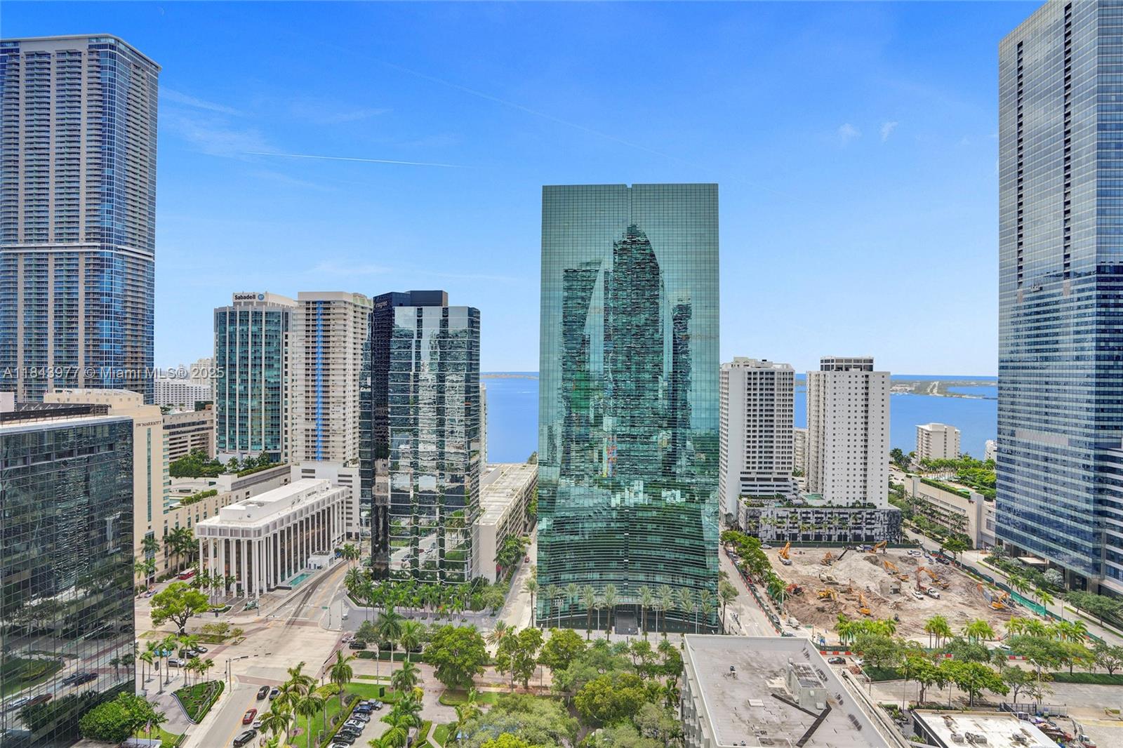 Condo for Sale in Miami, FL