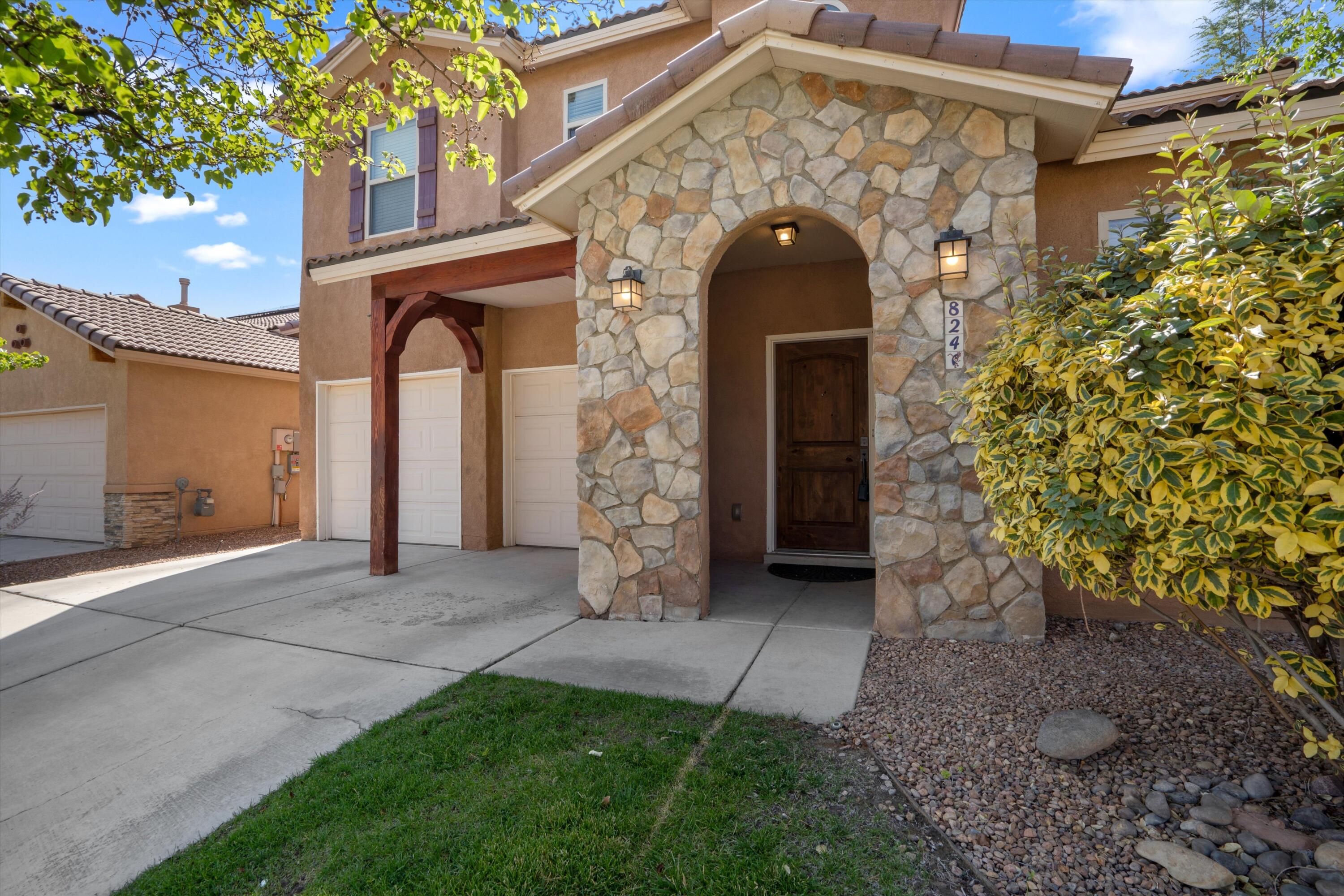 Homes for sale in Bernalillo, NM | 824 Vista Patron Dr, Bernalillo, NM 87004 | MLS# 1088203