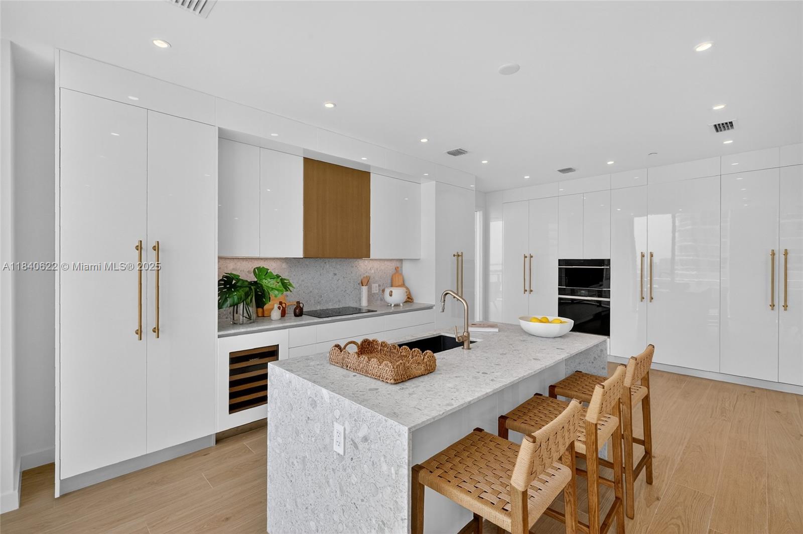 2655 S Bayshore Dr #1401, Miami FL 33133