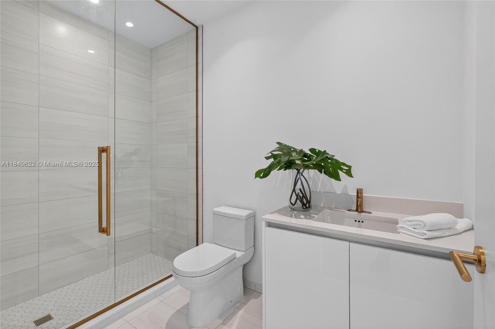 2655 S Bayshore Dr #1401, Miami FL 33133