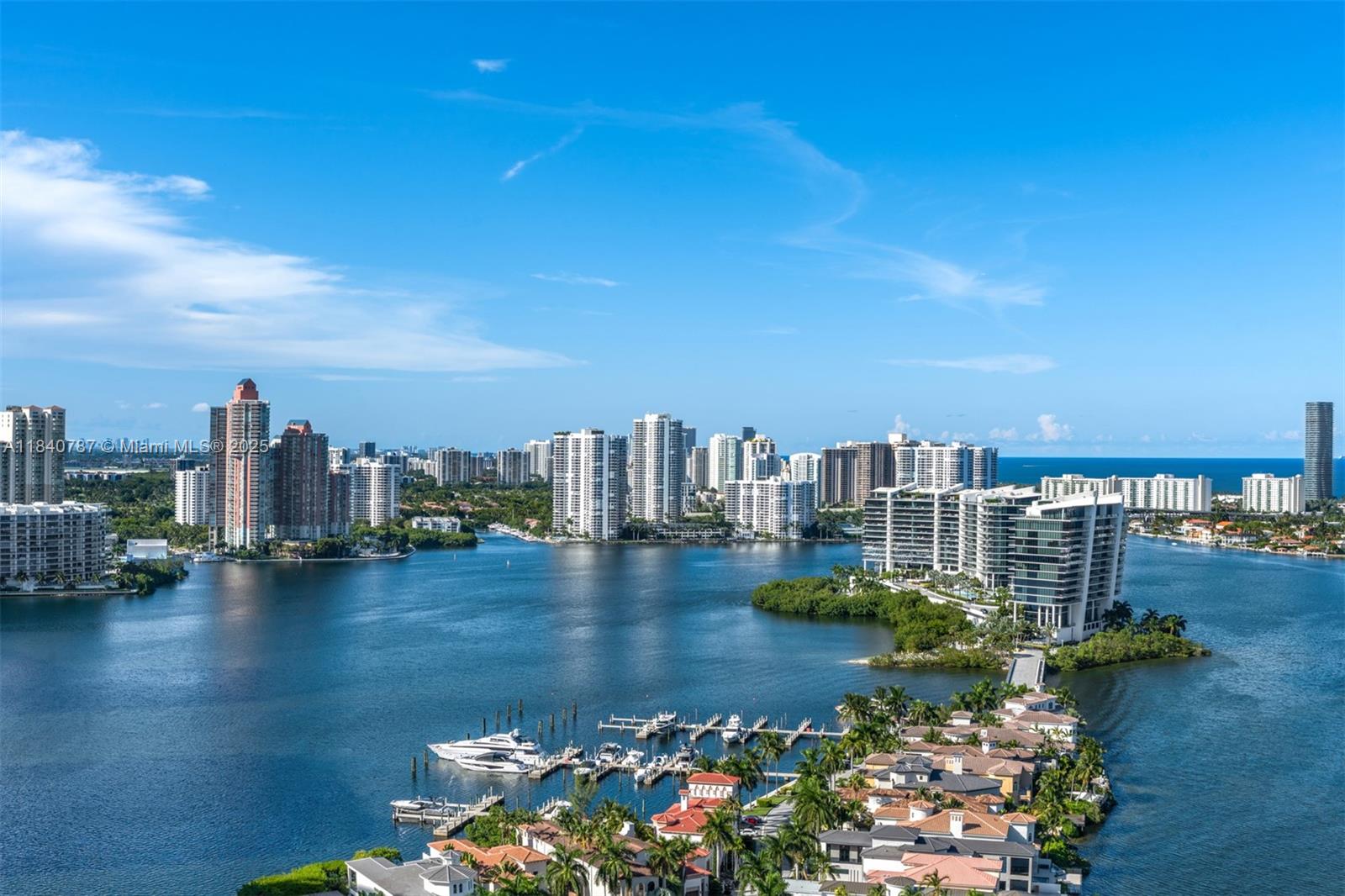 Condo for Sale in Aventura, FL