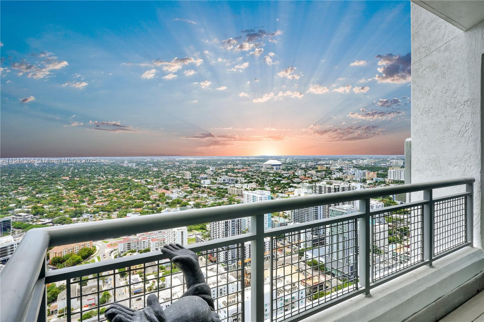 60 SW 13 st #4411, Miami FL 33130