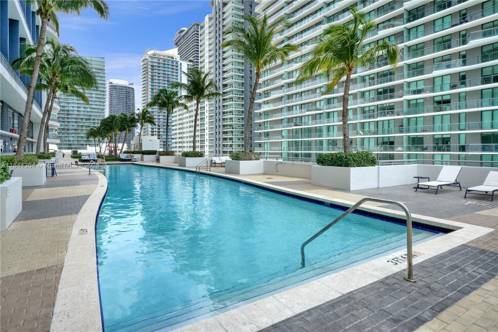 60 SW 13 st #4411, Miami FL 33130