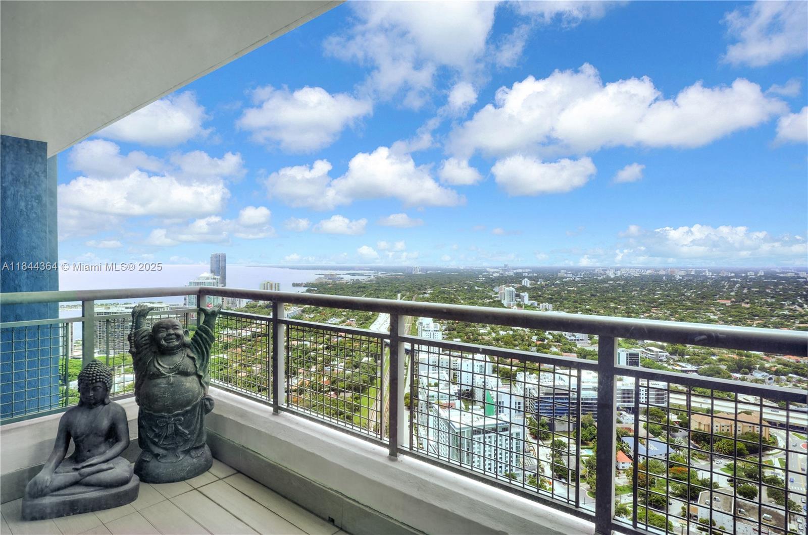 60 SW 13 st #4411, Miami FL 33130