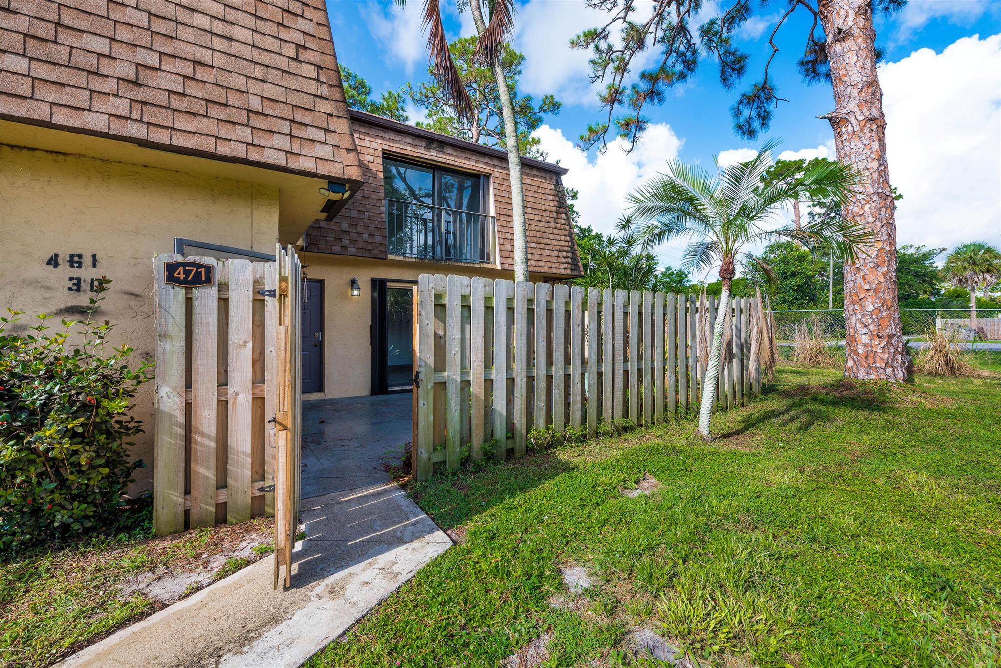 Homes for sale in West Palm Beach, FL | 471 Kirk Road #D, West Palm Beach, FL 33406 | MLS# R11109243