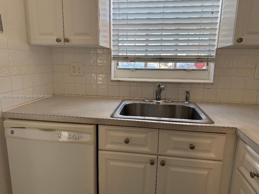 Homes for sale in Hialeah, FL | 1180 W 42Nd Pl #1, Hialeah, FL 33012 | MLS# A11839446