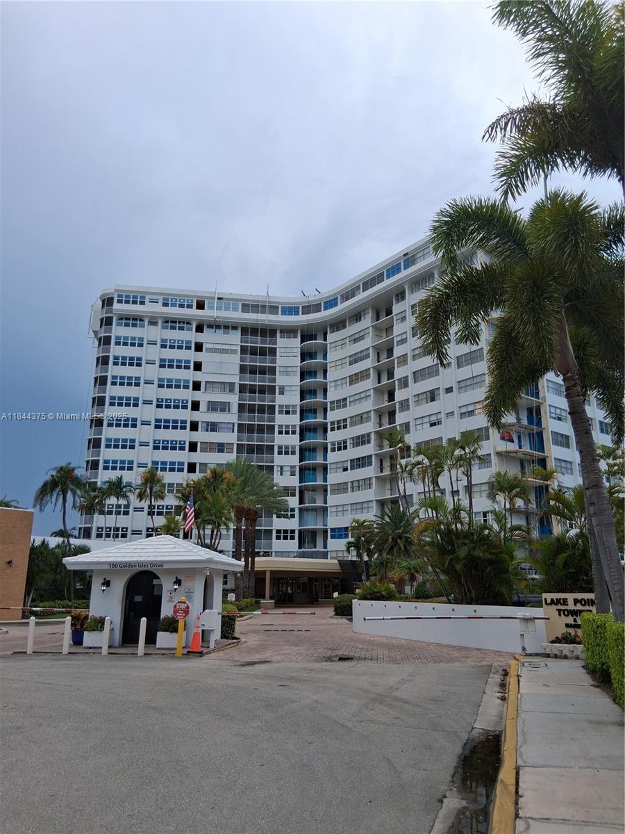 Lake Point Tower Condo