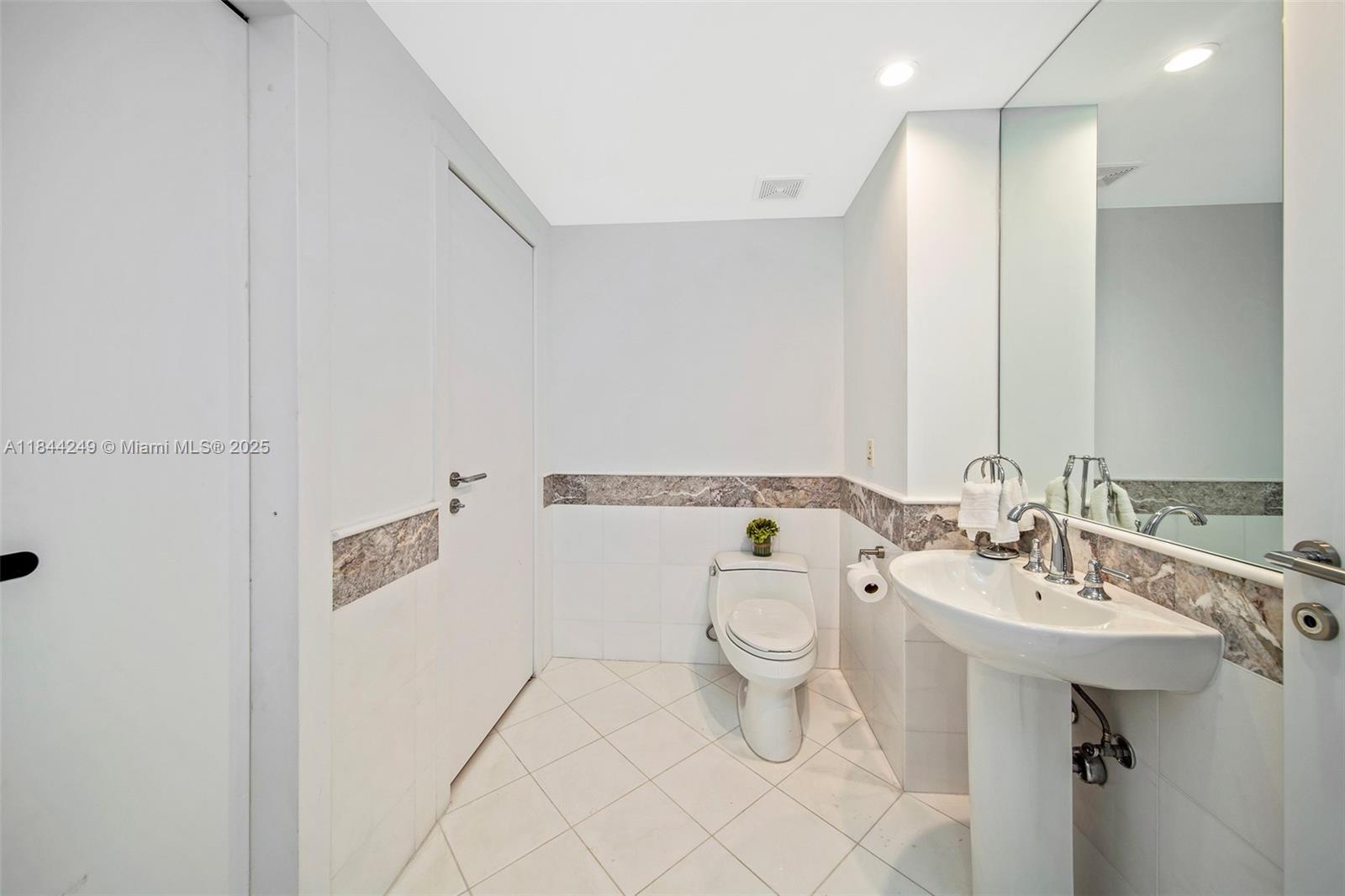 520 West Ave #2001, Miami Beach FL 33139